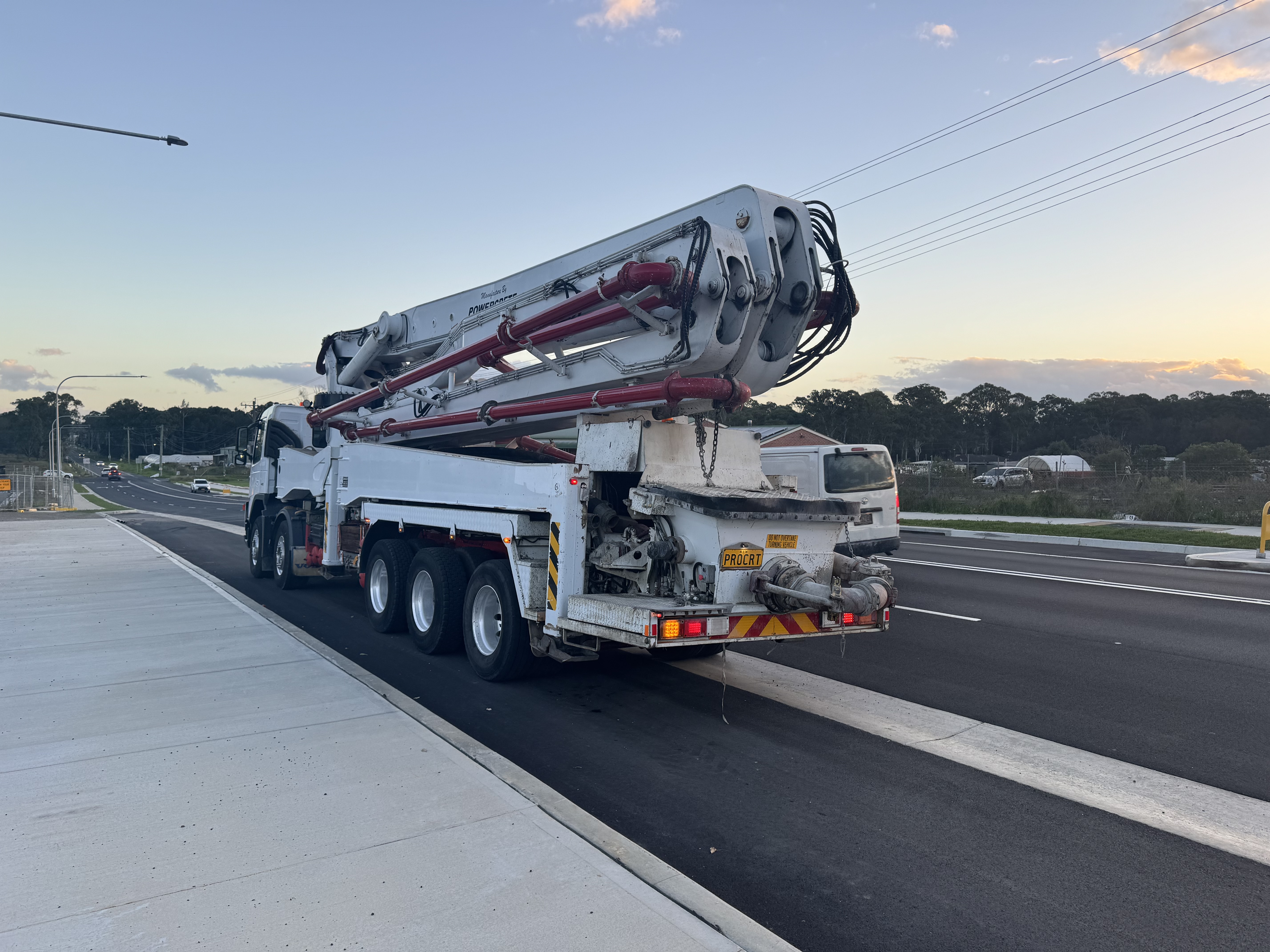 2007 Volvo powercrete 48m boom